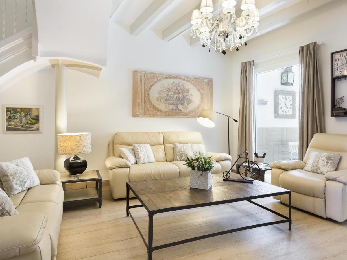 Sitges Spaces Beach House-4 Bedrooms, 3 Bathrooms, Large Terrace, Jacuzzi, Center-Beach Bagian luar foto